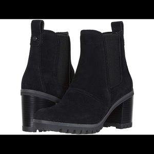 UGG Hazel Boot